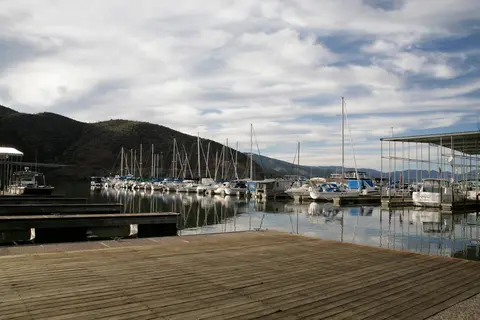 Roosevelt Lake Marina RV Park