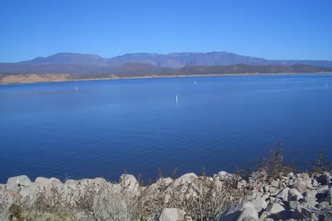 Roosevelt Lake Marina RV Park