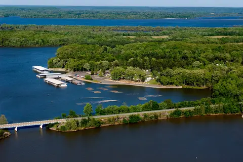 Birdsong Resort and Marina Lakeside RV and Tent Campground