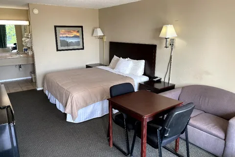 Ambassador Inn and RV Park