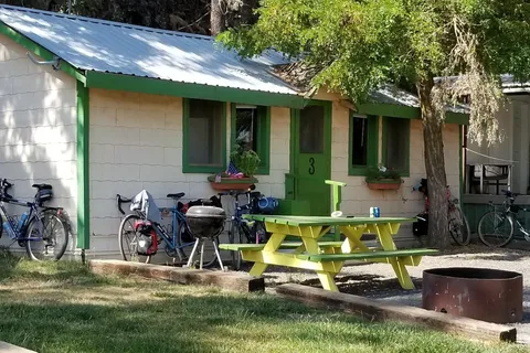 Williams Lake Bunker's Resort
