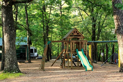 Tall Pines Campground
