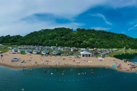 Coconut Cove RV Resort