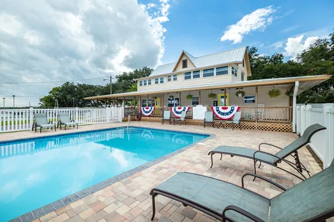 Hillside Mobile Home Park - A Cobblestone Community