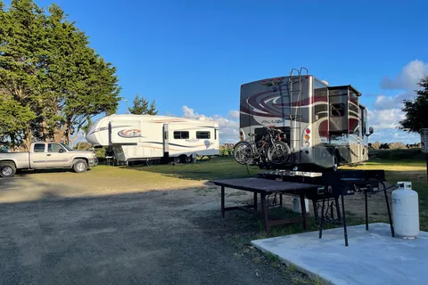 Bayshore RV Park & Guest Suites