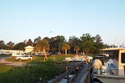 Bells Marina & Resort