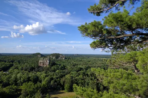 Mill Bluff State Park