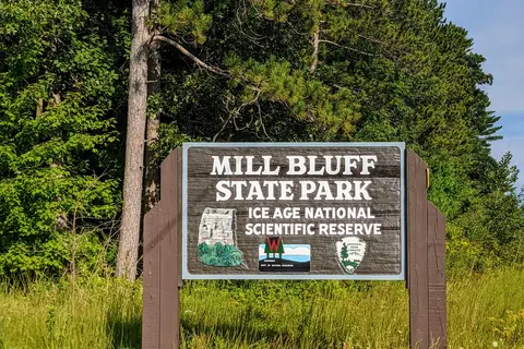 Mill Bluff State Park