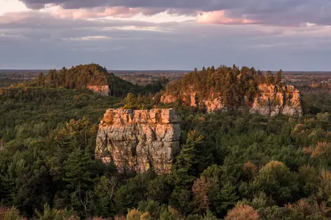 Mill Bluff State Park