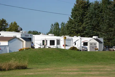 South-Cove Camping and Golf