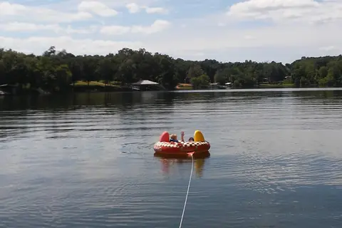 Bee Spring Lodge-Campground