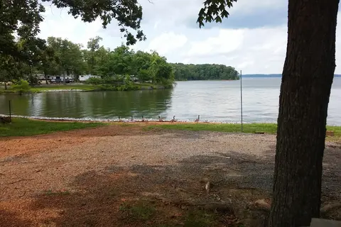 Bee Spring Lodge-Campground