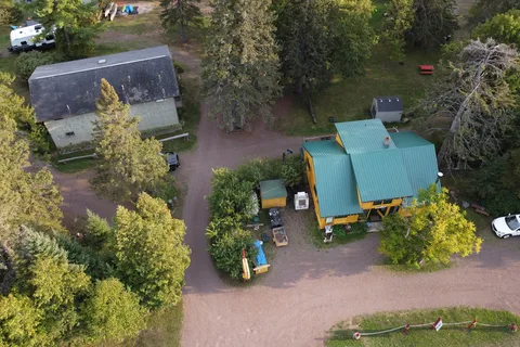 Lax Lake Resort