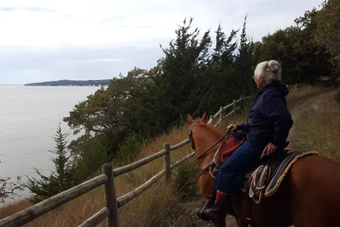 Gavins Pt Horse Camp - Lewis and Clark State Recreation Area
