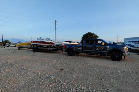 D and R River City RV Resort