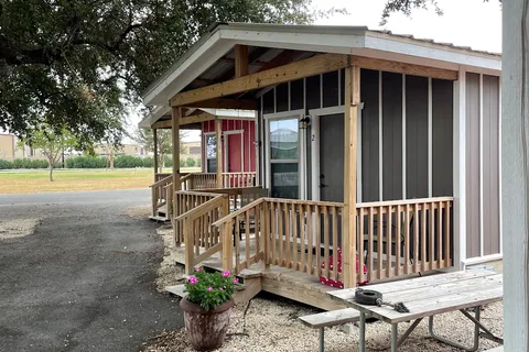 D and R River City RV Resort