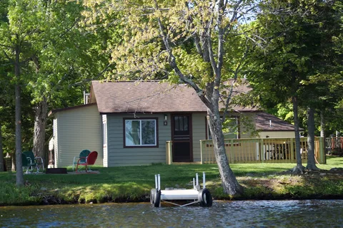 Camp Holiday Resort and Campground