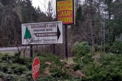 Grants Pass-Redwood Highway Campground and RV Park