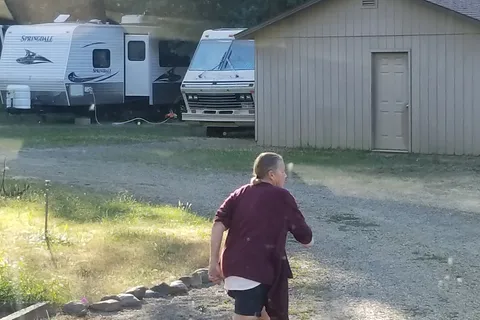 Grants Pass-Redwood Highway Campground and RV Park