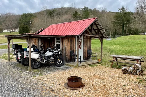 Hunts Lodge Motorcycle Campground