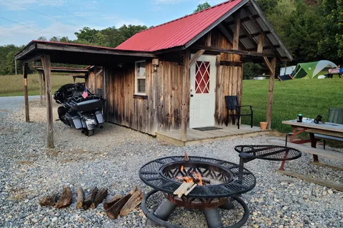 Hunts Lodge Motorcycle Campground