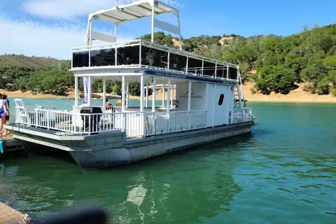 Pleasure Cove Marina - Lake Berryessa