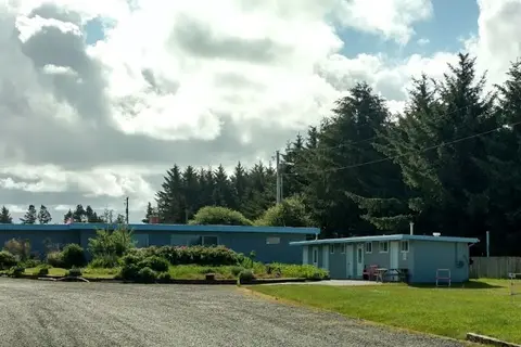 Andersens Oceanside RV Park and Cottages