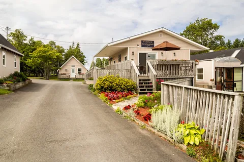 Ceilidh Cottages RV Sites and Campground