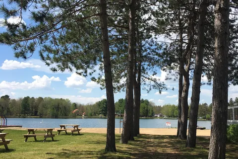 Camping Lac Des Cypres