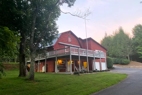 Apple Valley Farm Motorcoach Resort