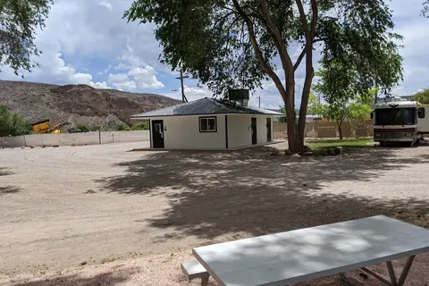 Young's RV Park