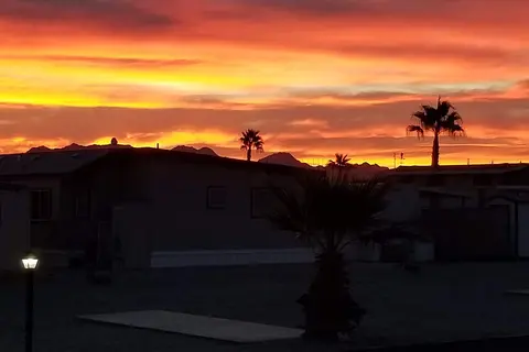 Las Quintas Oasis RV Park