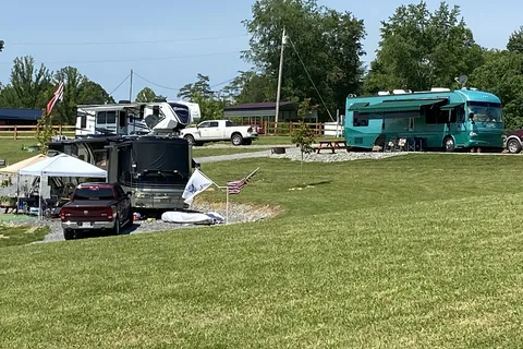 Mountain Top RV Park and Cabins