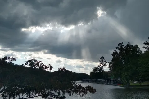 Young's Lakeshore RV Resort