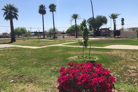 Palms Mobile Home RV Park