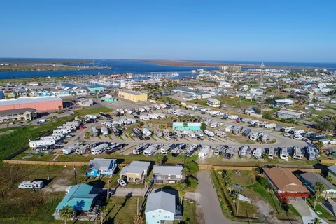 LaFitte's Hideout RV Resort