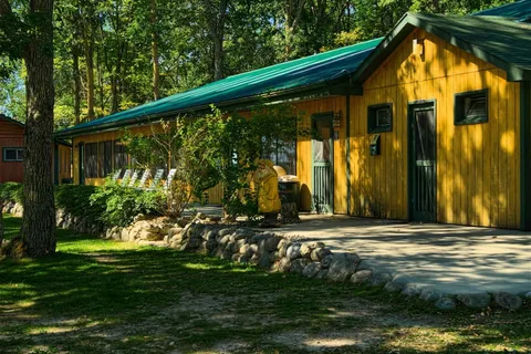 Acorn Hill resort