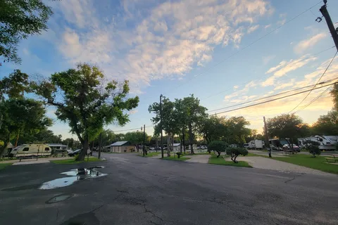 Traveler's World RV Resort