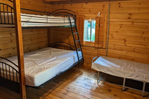 Algonquin Pines Campground