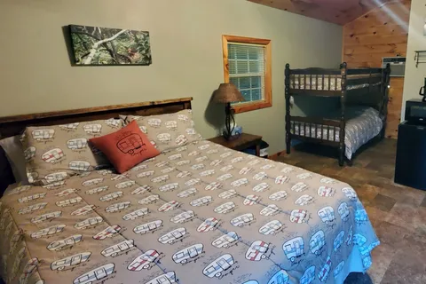 SonLight Campground and Cabins