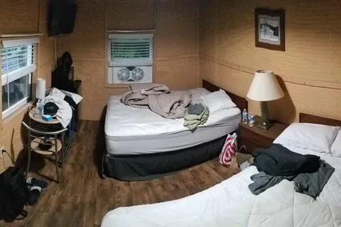 Bonnie Brae Cabins & Campsites