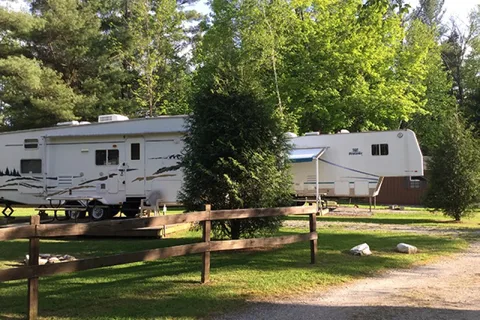 Bonnie Brae Cabins & Campsites