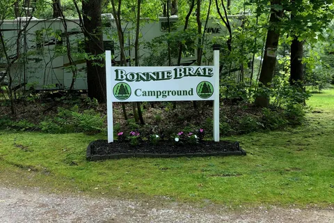 Bonnie Brae Cabins & Campsites