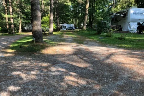 Bonnie Brae Cabins & Campsites