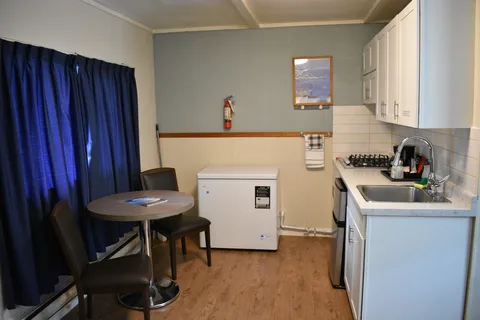 Holiday Motel and RV Resort