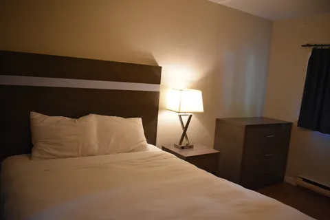 Holiday Motel and RV Resort