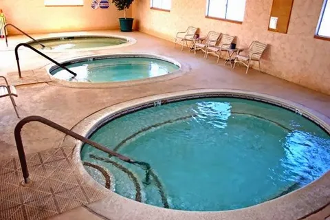 Desert Oasis Mobile Home and RV Resort