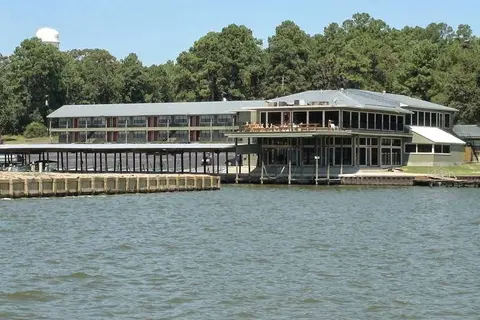 Waterfront Lodge Marina and RV Park