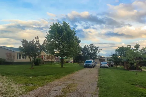 Ozark Outdoors-Riverfront Resort