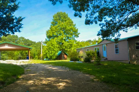 Ozark Outdoors-Riverfront Resort